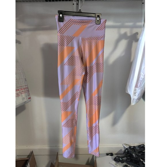 NWoT Reebok Women's Speed Wick Active Leggings Purple Size XS $50 JJ364 - Picture 2 of 2